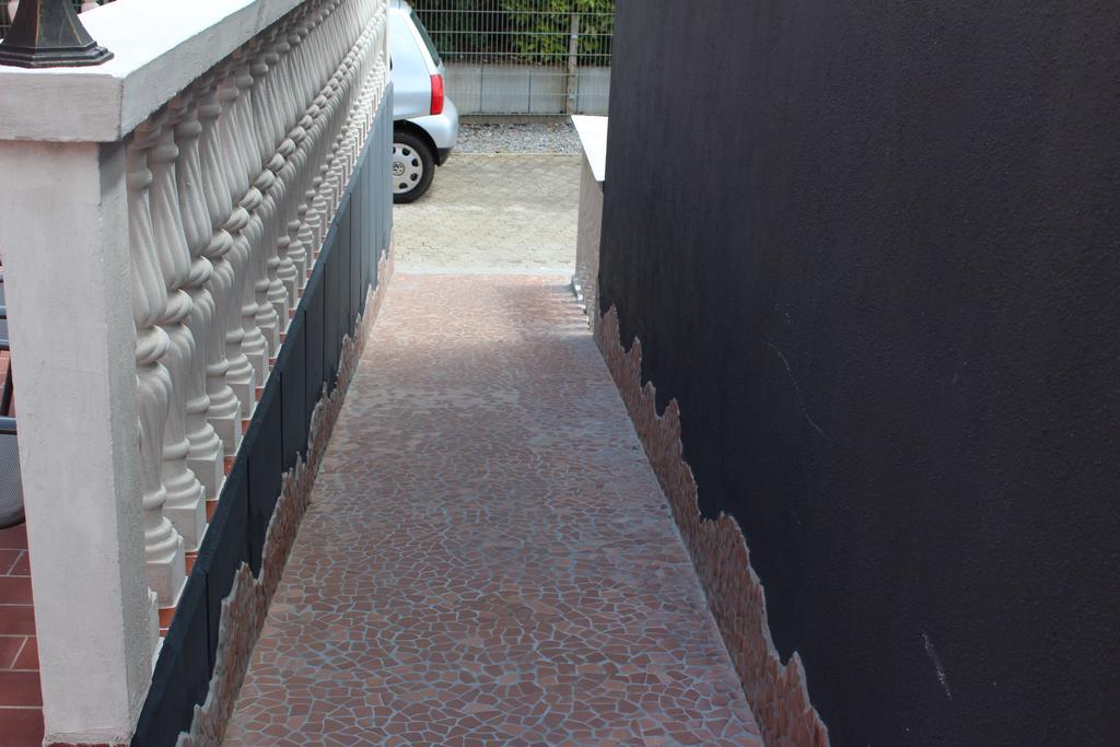 Gaestehaus Mama Rust Ngoại thất bức ảnh